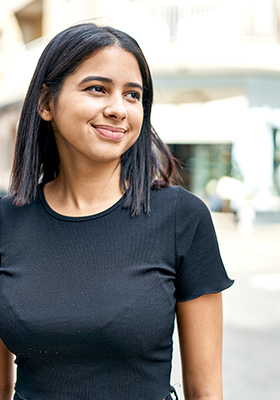 女性のメンズライクファッションに